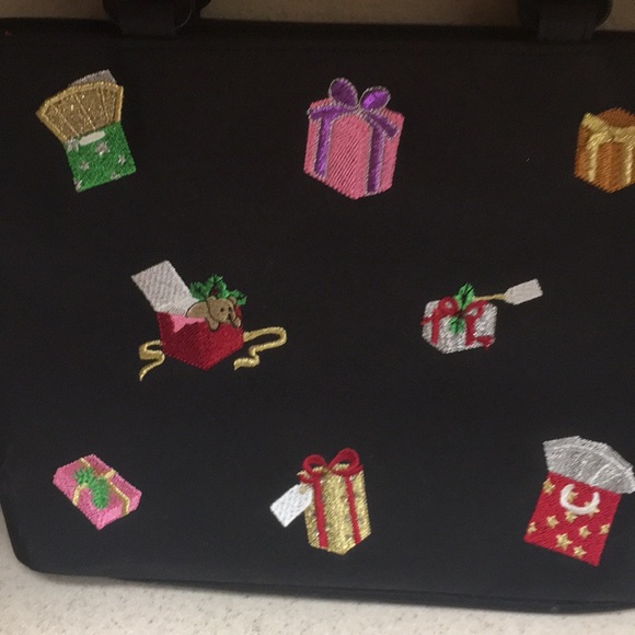 Purse - Picture 2 of 3